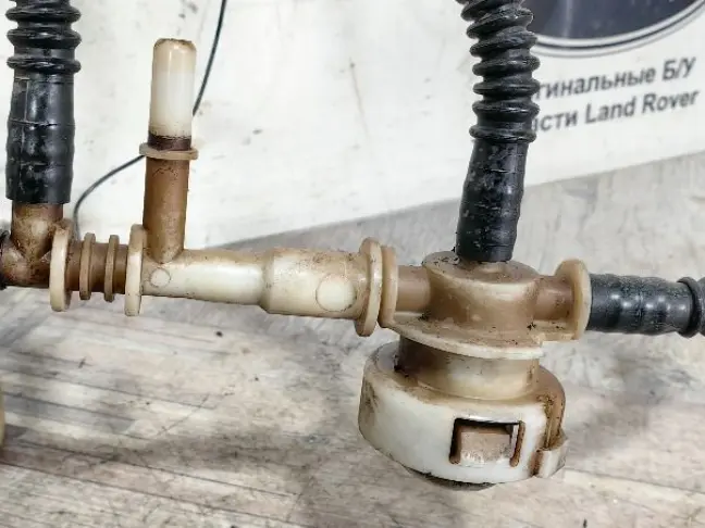 Топливный насос в бак DISCOVERY 3 L319