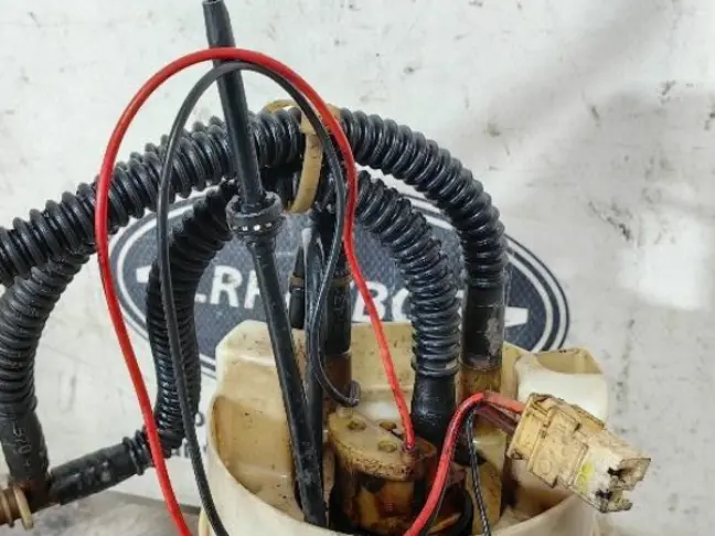 Топливный насос в бак DISCOVERY 3 L319