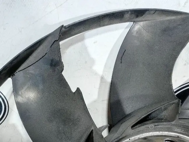 Вентилятор радиатора DISCOVERY 3 L319 2.7 276DT