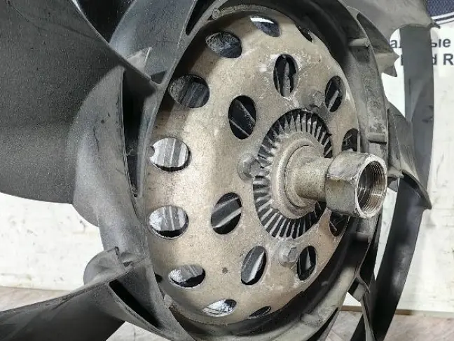 Вентилятор радиатора DISCOVERY 3 L319 2.7 276DT