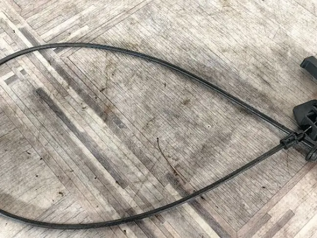 Трос капота Land Rover Sport L320 05-09