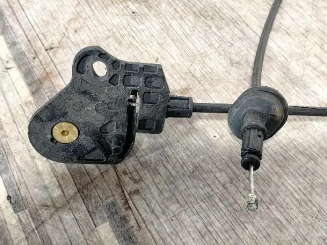 Трос капота Land Rover Sport L320 09-13