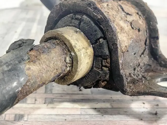 Стабилизатор передний Land Rover Freelander 2 2.2