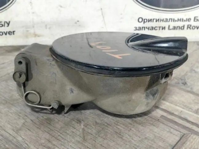 Лючок бензобака Land Rover Freelander 2 2.2