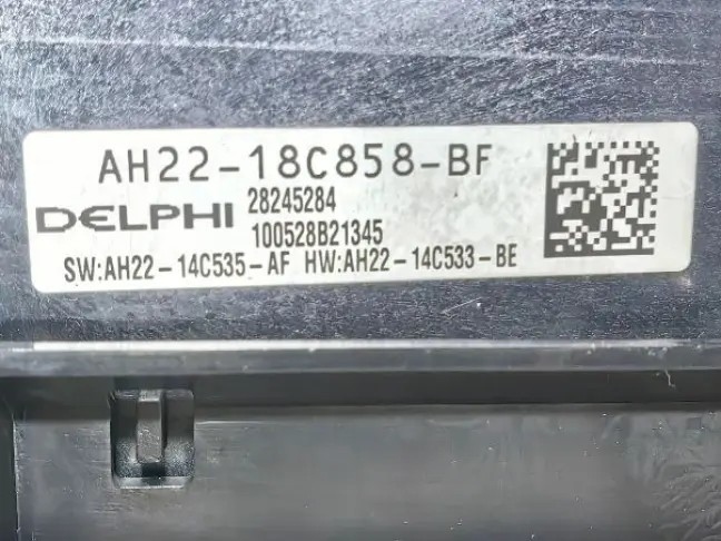 Панель магнитолы Range Rover Sport L320 09-13: фото #7