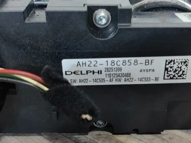 Панель магнитолы Range Rover Sport L320 09-13