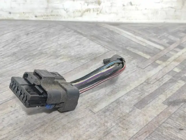 Разьем на насос Range Rover Sport L320 2009-2013