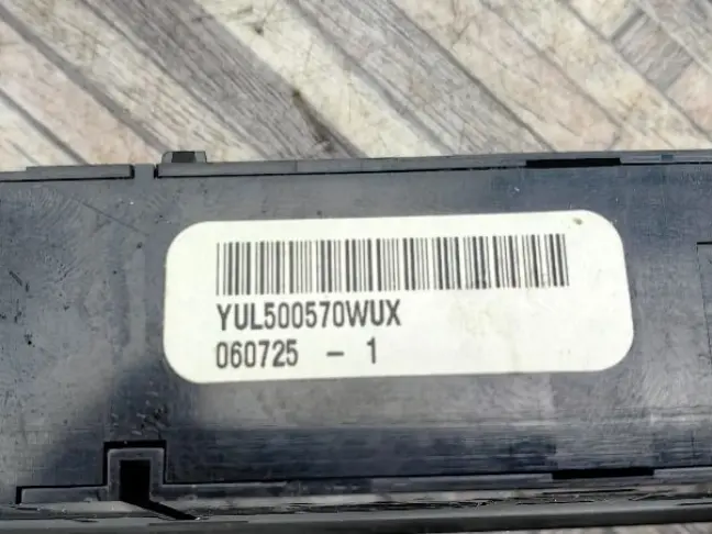 Кнопка  аварийной сигнализации RR Sport L320 05-09