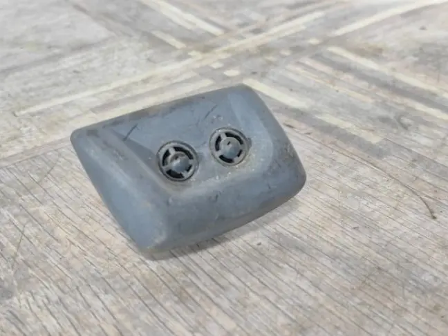 Форсунка фароомывателя правая Range Rover L320