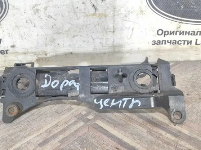 Кронштейн фары правый Range Rover Sport L320 05-09