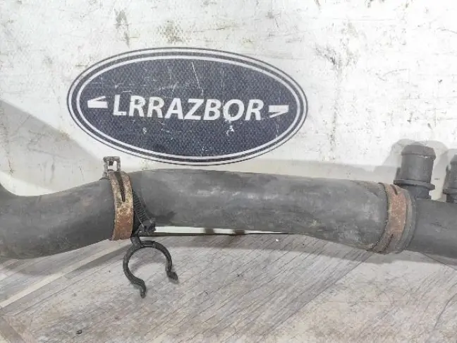 Патрубок радиатора нижний Range Rover 4.2 428PS