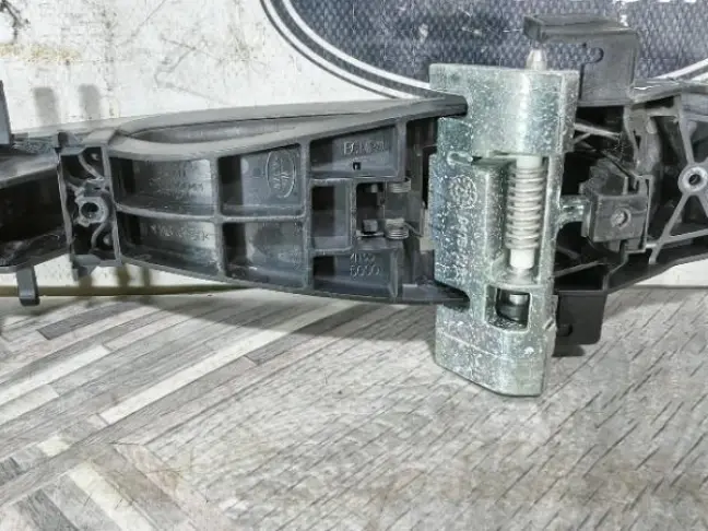 Ручка двери задняя левая Range Rover Sport L320