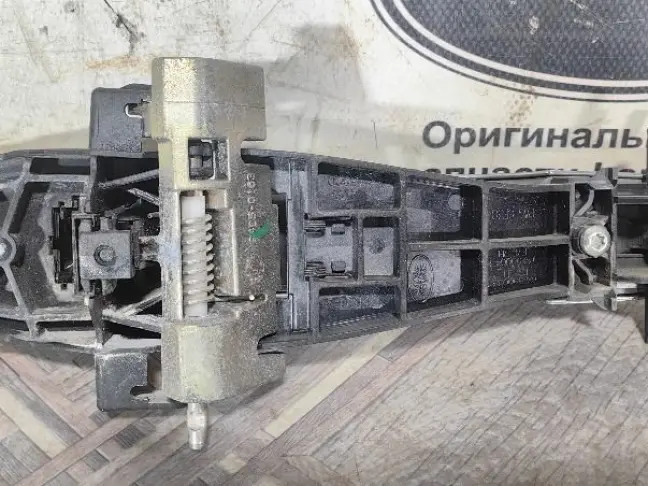 Ручка двери задняя левая Range Rover Sport L320