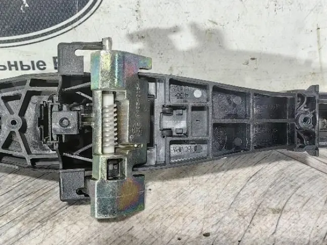 Ручка двери задняя правая Range Rover Sport L320