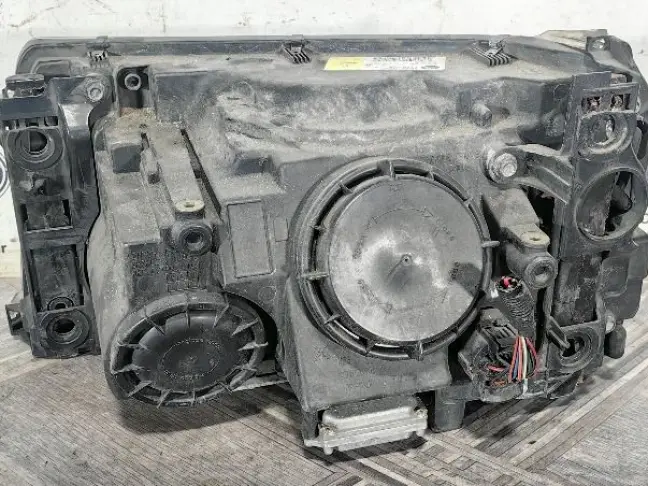 Фара правая адаптивная Range Rover Sport L320