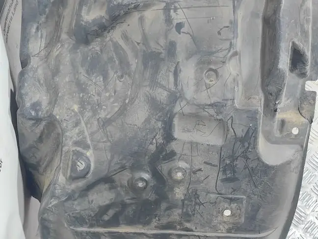 Подкрылок передний левый Range Rover Sport L320