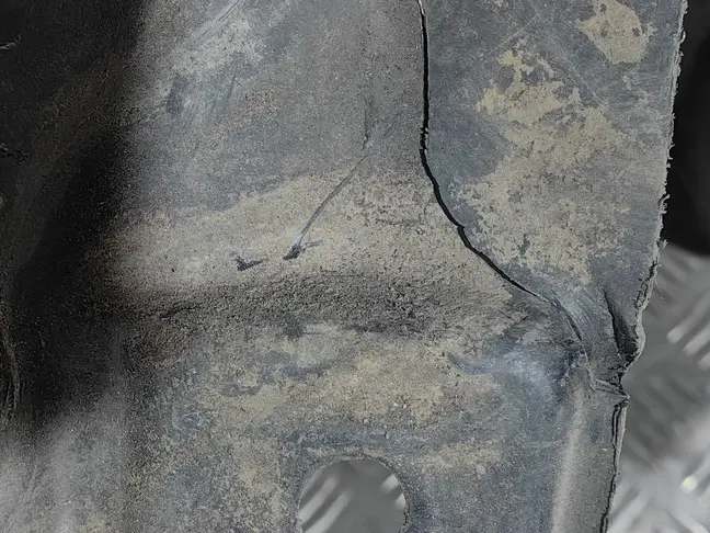 Подкрылок передний левый Range Rover Sport L320