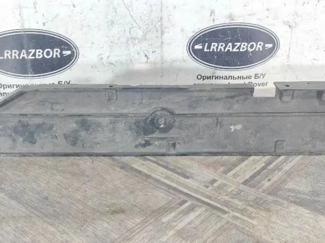 Кронштейн радиатора Range Rover Sport L320 3.0