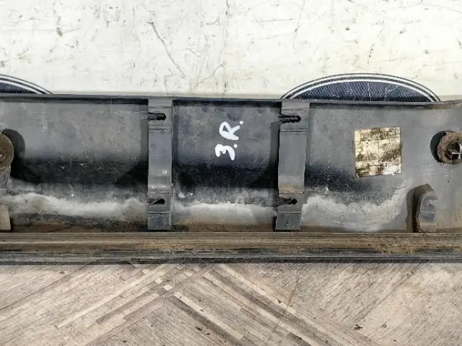 Молдинг двери задний правый Range Rover Sport 320