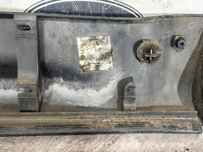 Молдинг двери задний правый Range Rover Sport 320