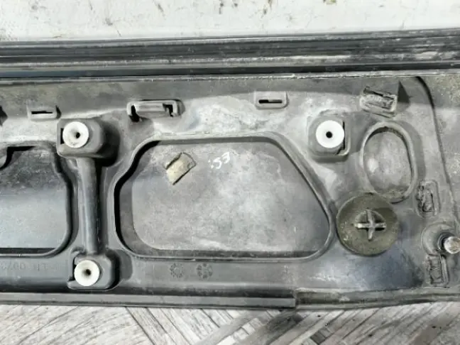 Молдинг двери задний левый  Range Rover Sport 320