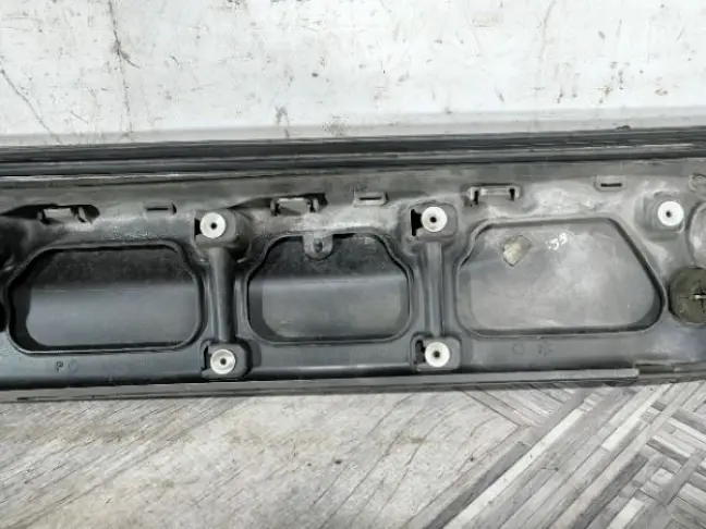 Молдинг двери задний левый  Range Rover Sport 320