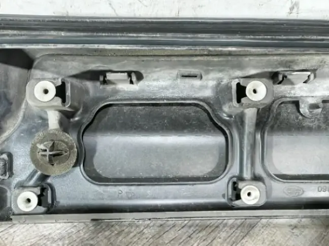 Молдинг двери задний левый  Range Rover Sport 320