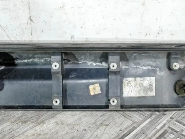 Молдинг двери задний левый  Range Rover Sport 320