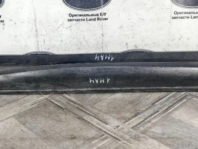 Молдинг передний левый  Range Rover Sport L320