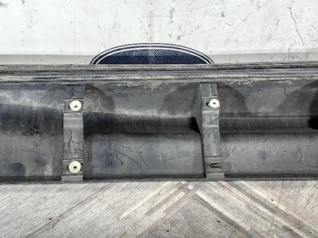 Молдинг передний левый  Range Rover Sport L320