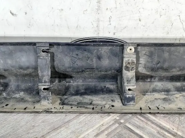 Молдинг передний левый  Range Rover Sport L320