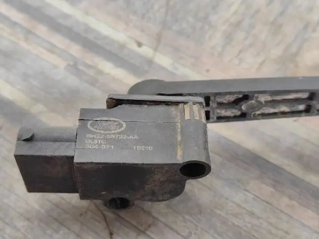 Датчик положения кузова задний RRS L320 рест