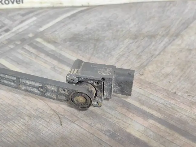 Датчик положения кузова задний RRS L320 рест