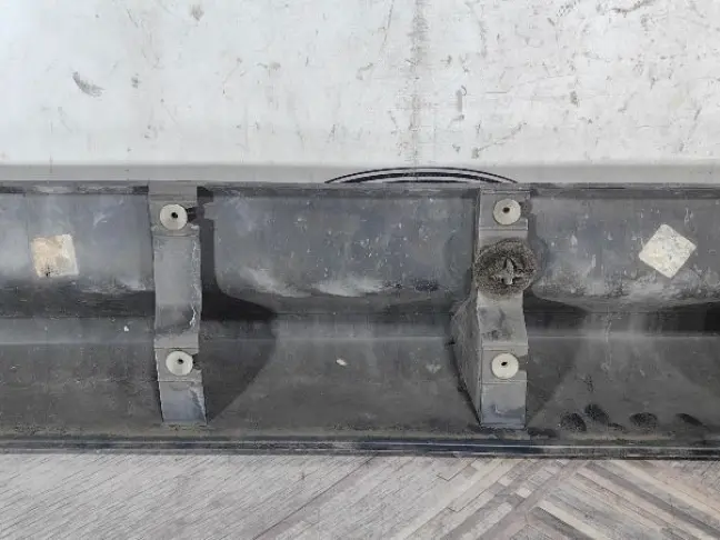 Молдинг передний левый  Range Rover Sport L320