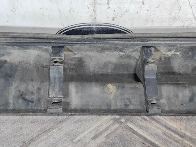 Молдинг передний левый  Range Rover Sport L320