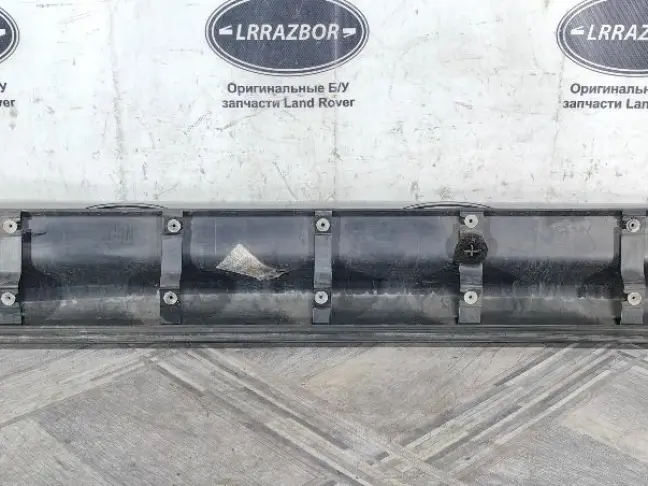 Молдинг передний правый  Range Rover Sport L320
