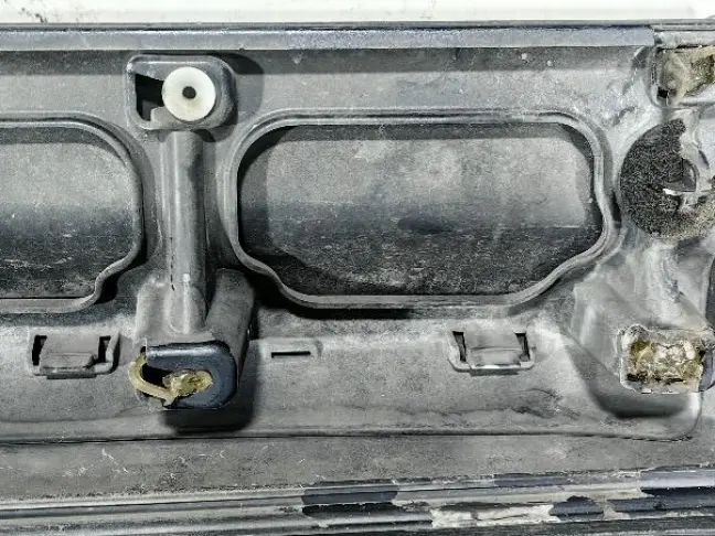 Молдинг передний правый  Range Rover Sport L320