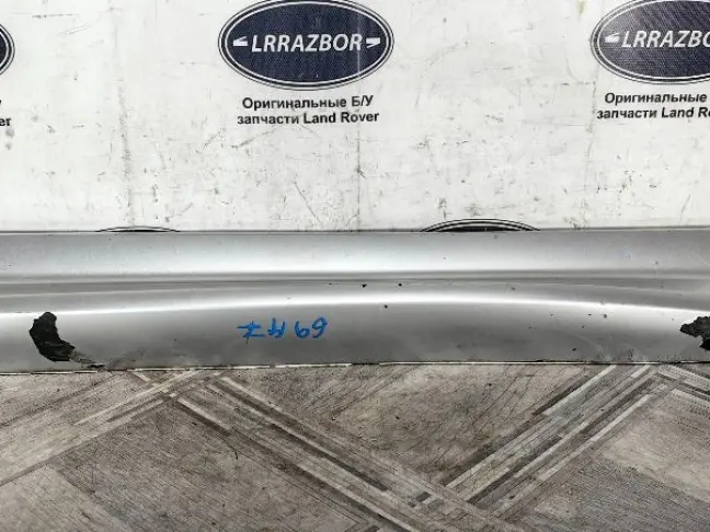 Молдинг передний правый  Range Rover Sport L320
