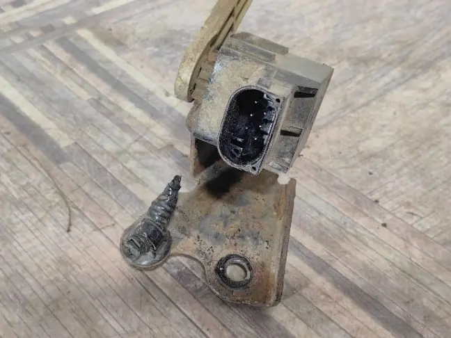 Датчик положения кузова передний RRS L320 дорест