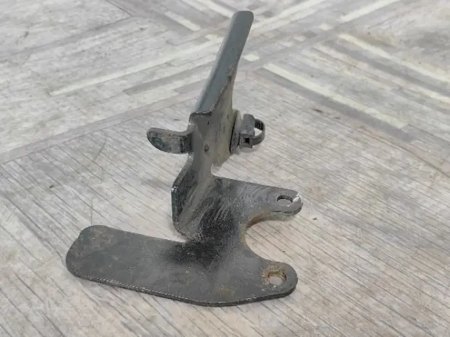 Кронштейн датчика Range Rover Sport L320 09-13