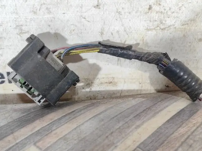 Фишка датчика уровня Range Rover Sport L320 09-13