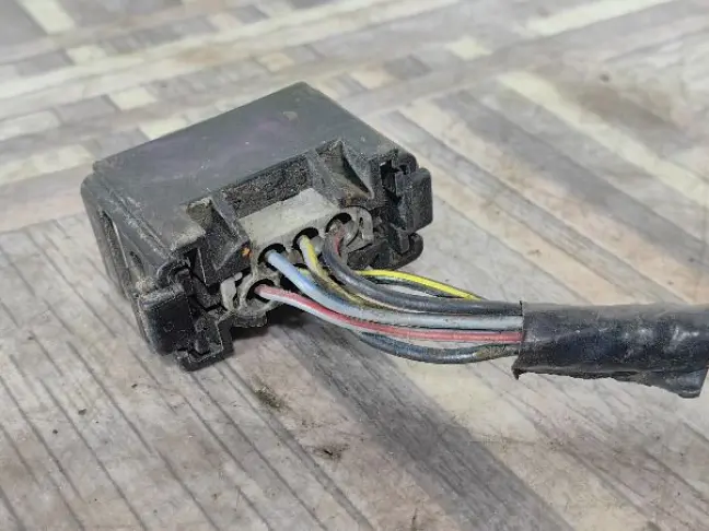 Фишка датчика уровня Range Rover Sport L320 09-13