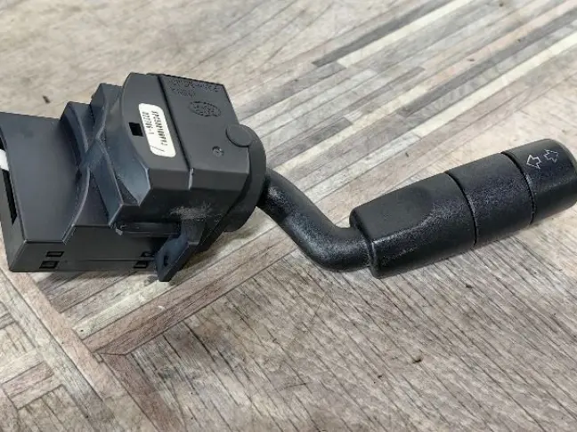 Переключатель света подрулевой DISCOVERY 3 L319