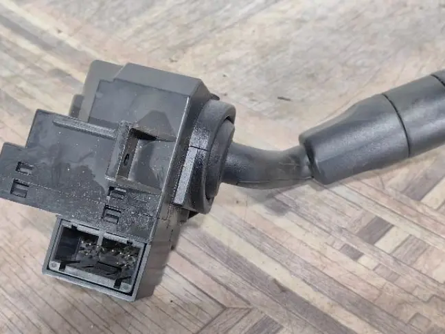 Переключатель стеклоочистителей DISCOVERY 3 L319