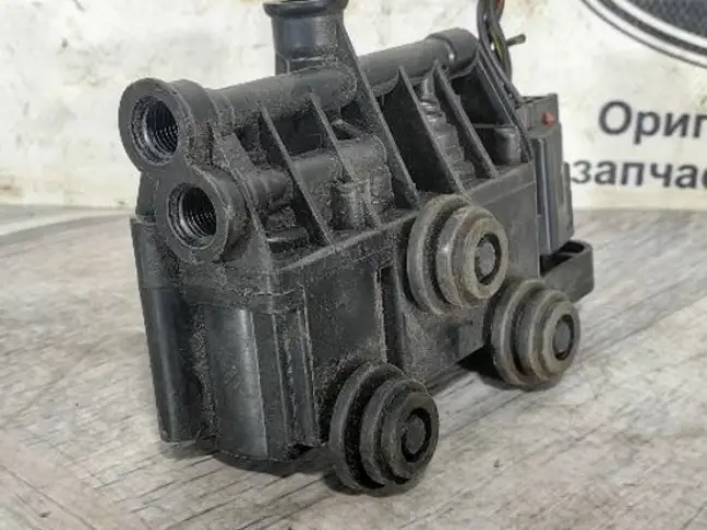 Блок клапанов передний Land Rover Sport L320