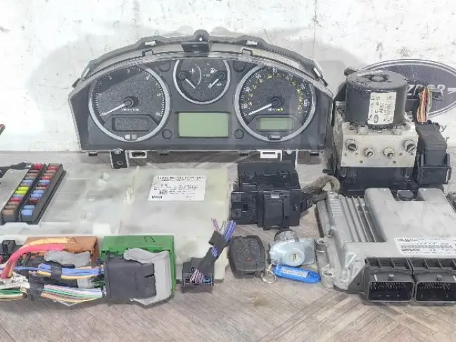 Блоки комплект Land Rover Freelander 2 2.2