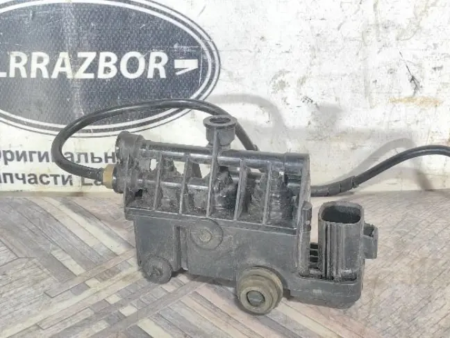 Блок клапанов передний Land Rover Sport L320