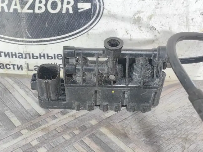 Блок клапанов передний Land Rover Sport L320