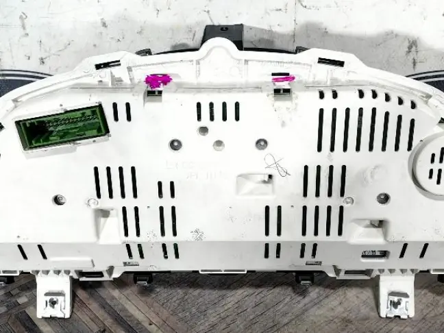 Панель приборов Land Rover Freelander 2 2.2 L359