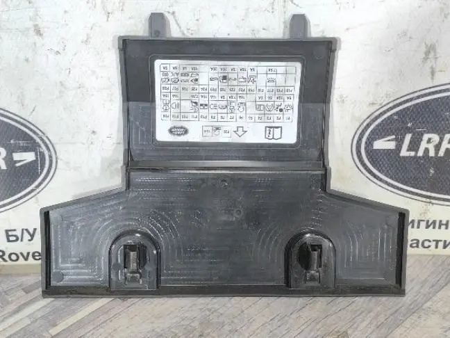 Крышка предохранителей Land Rover Freelander 2